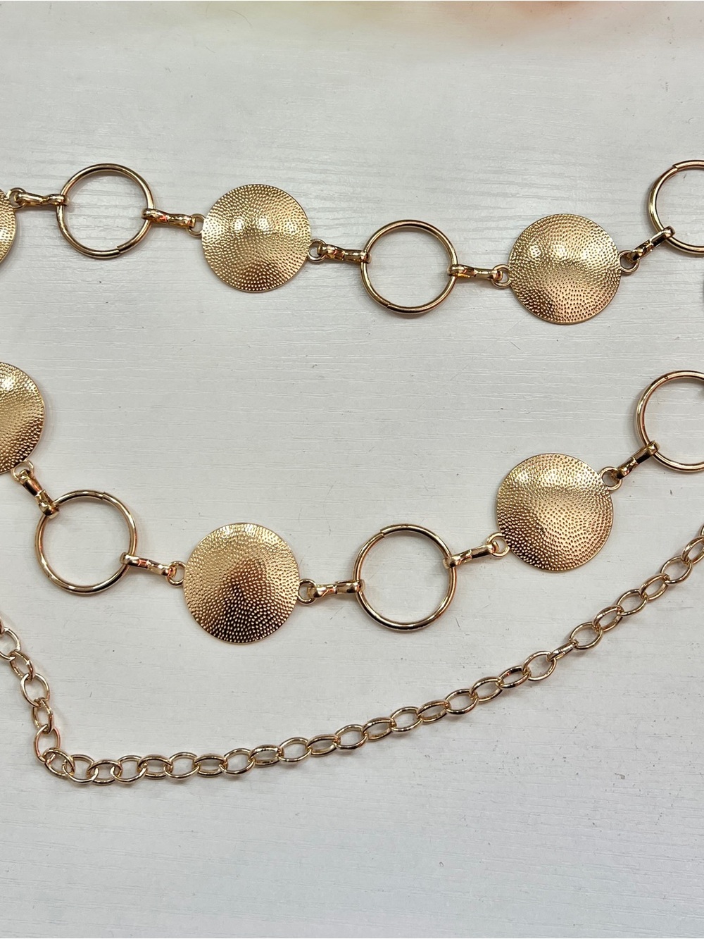 Women’s Gold-Tone Disc-Link Fashion Belt - Picture 4 of 5
